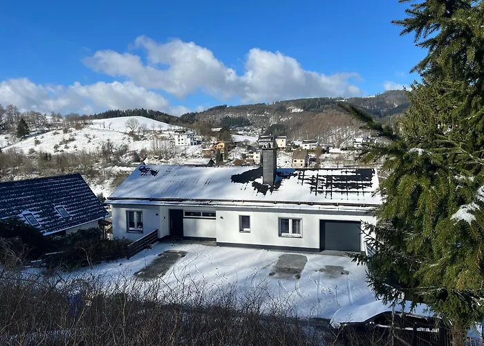 아파트 Panoramablick Schwalefeld